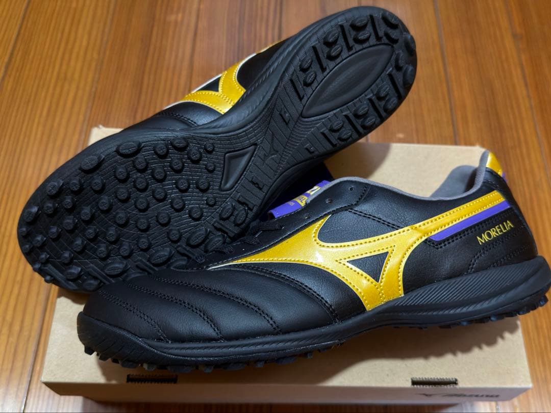 ト*ー様 新品未使用モレリアサラエリートTF26.0cm MIZUNO ミズノ モレリア サラ ELITE TF(ホワイト×ゴールド) Q1GB261250