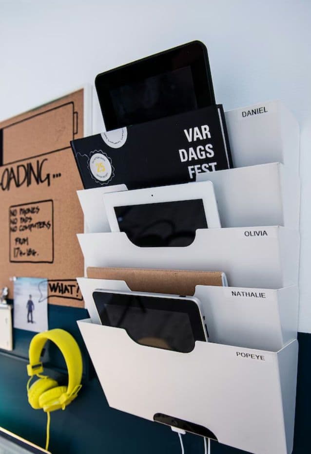 未使用品 IKEA イケア KVISSLE ウォール 新聞ラック ホワイト - メルカリ