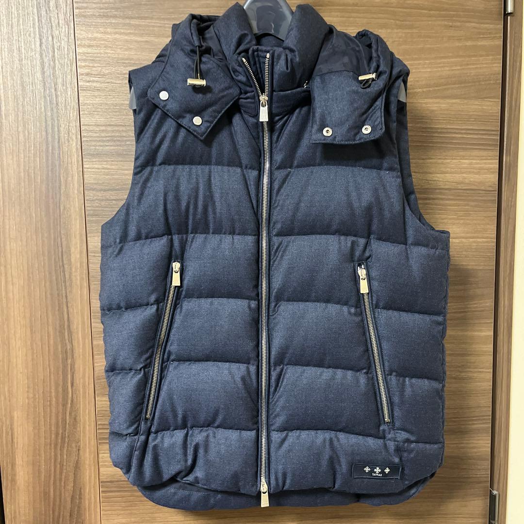 TATRAS ネイビー ダウンベスト フード付きサイズM（02）
