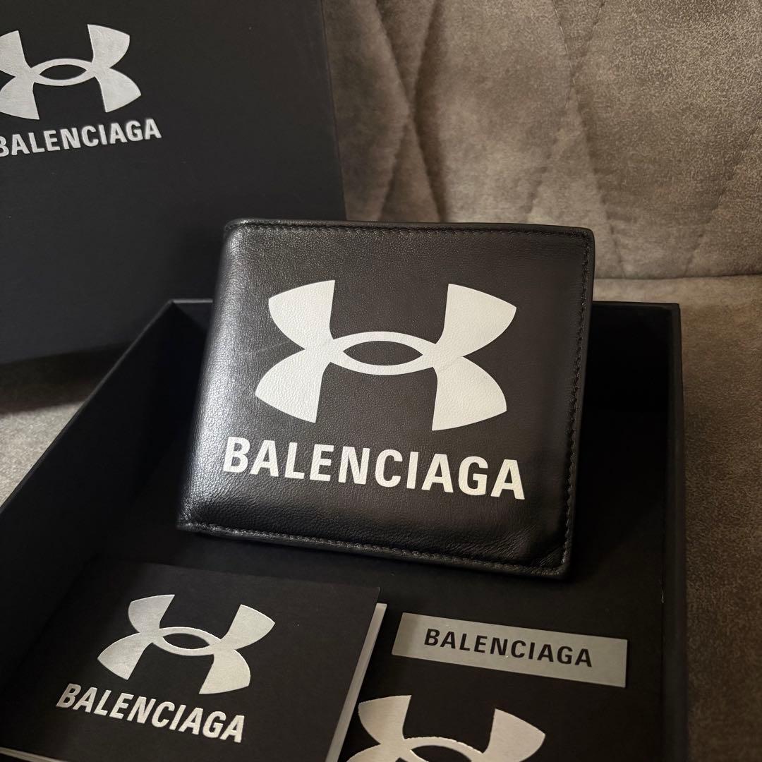 BALENCIAGA バレンシアガ アンダーアーマー コラボ ウォレット - メルカリ