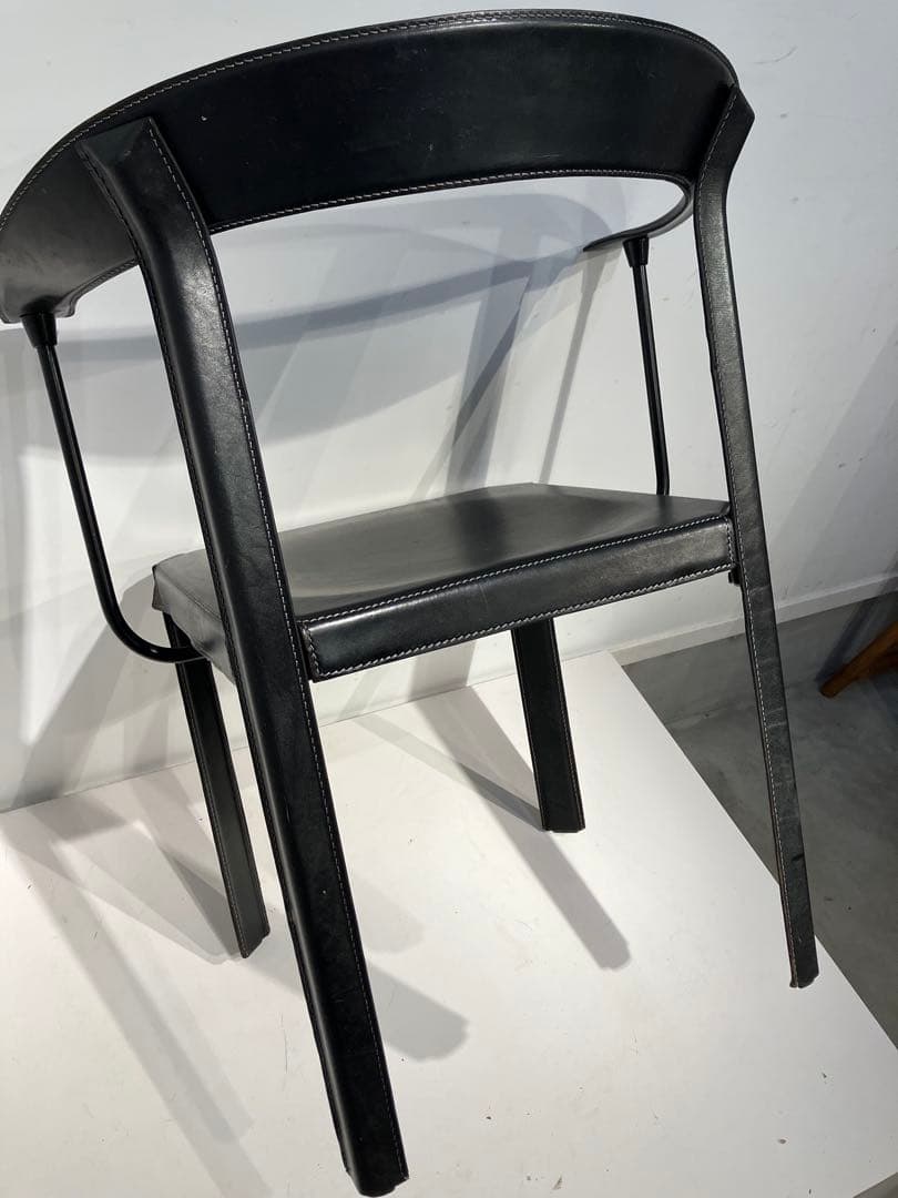 ヴィンテージ、デザイナーズチェア、本革、ポストモダン、カッシーナ