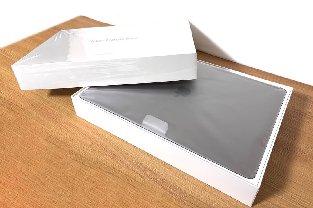 MacBook Pro 2018 15インチ i9 2.9GHz 16GBメモリ