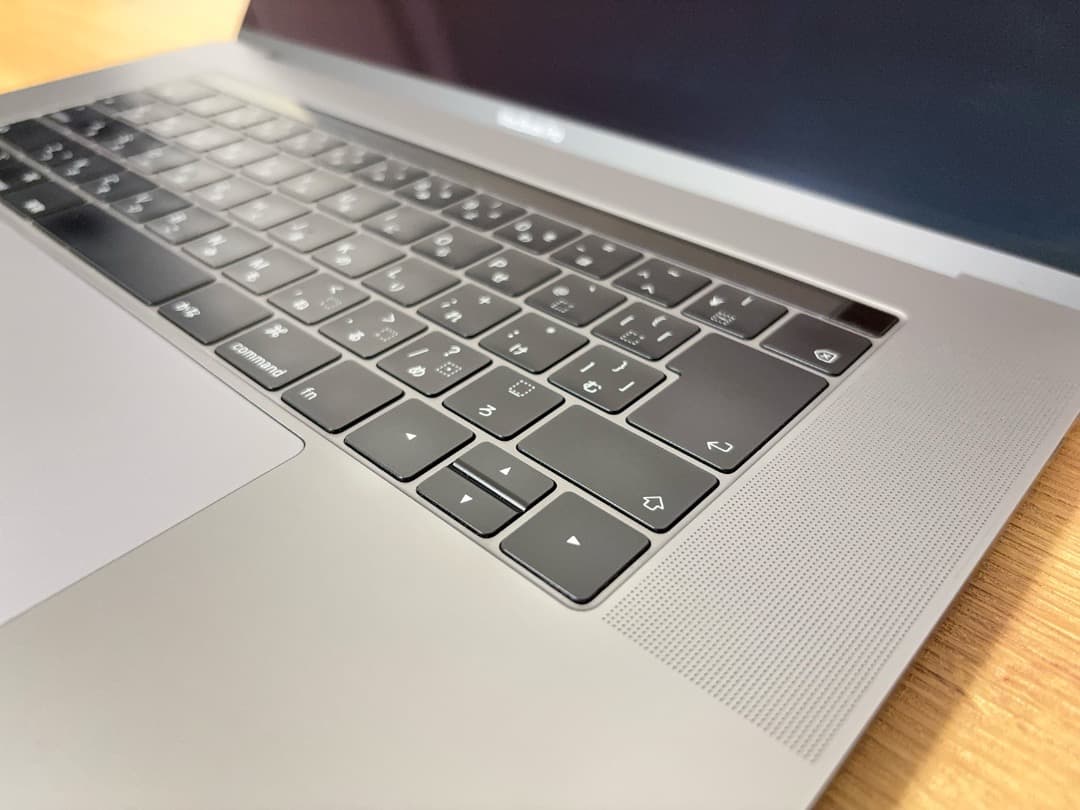 MacBook Pro 2018 15インチ i9 2.9GHz 16GBメモリ