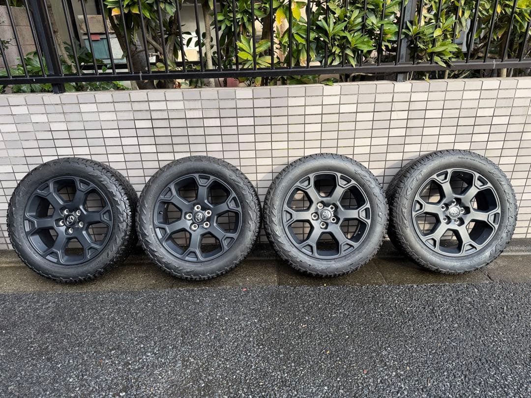 2023年新車外しRAV4 オフロードPKGⅡ 純正18インチ 4本 送料込み 新車外し 美品】トヨタ RAV4 アドベンチャー OFFROAD packageII 純正