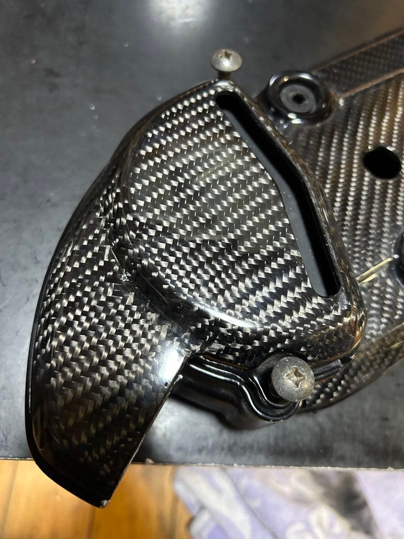 沖縄からアドレスV125シリーズリアルカーボンクランクケースカバー