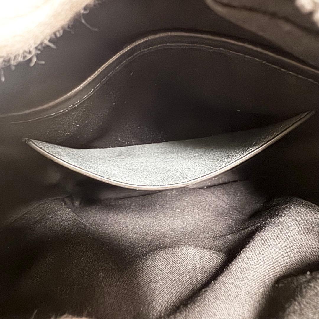 極美品✨ヴィヴィアンウエストウッド ショルダーFLOW オーブ 黒 斜め