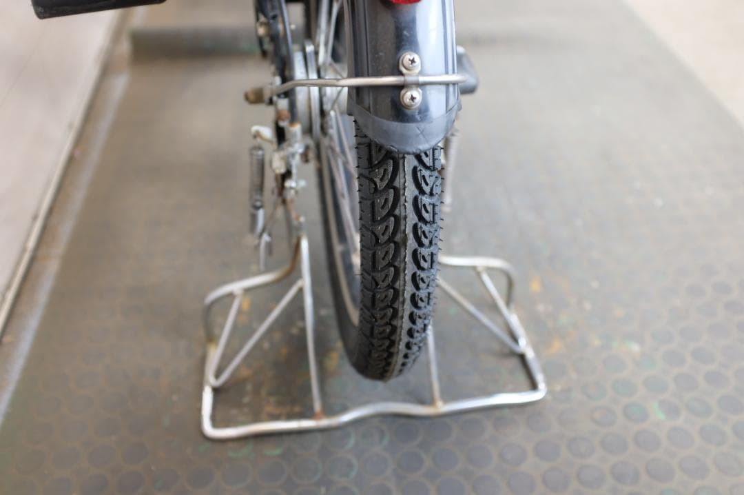 新基準パナソニック ギュット　　20インチ　3段　8.9Ah（5点灯）充電器あり