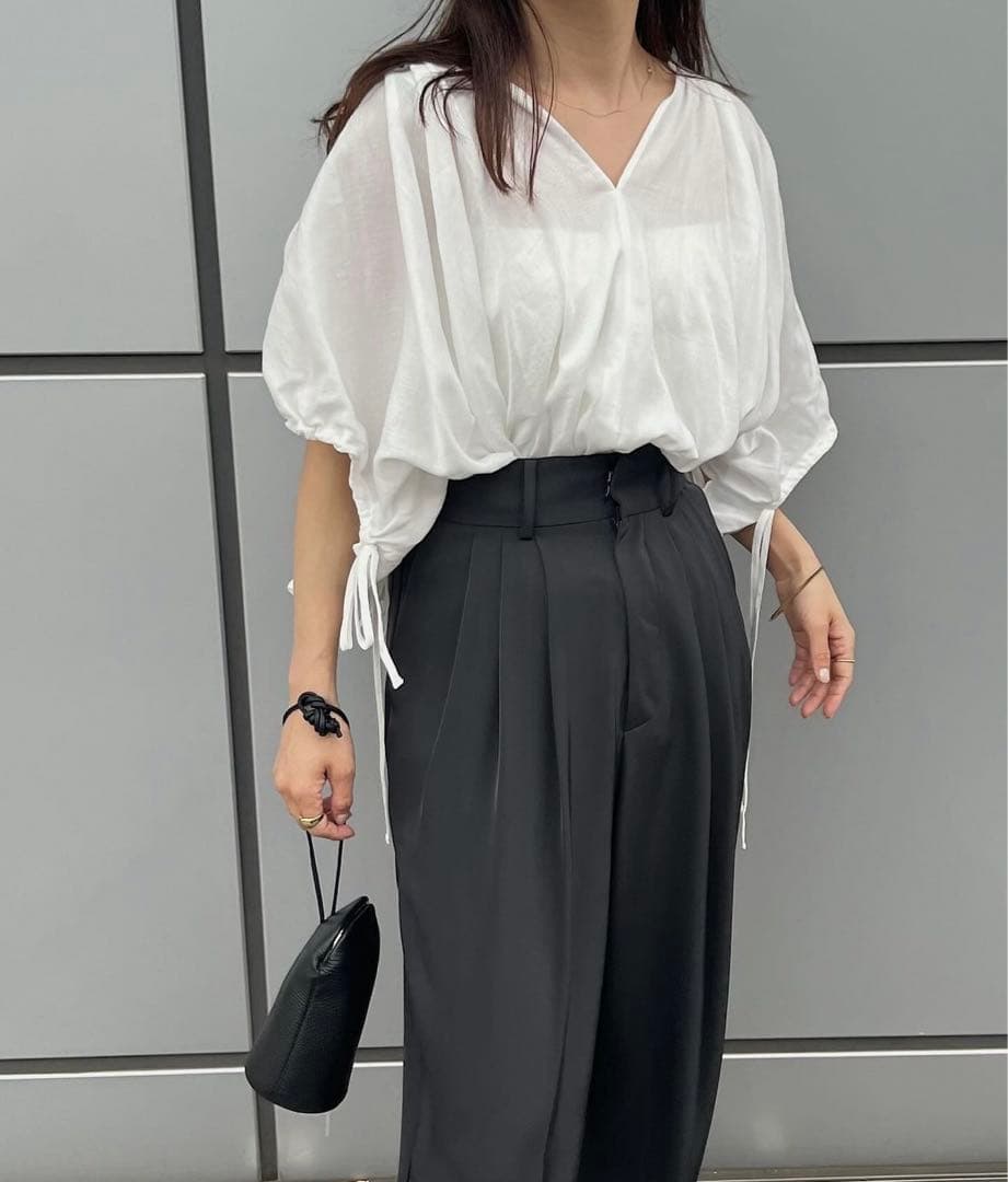 【hanahana⠀】ETRE TOKYO ギャザーラウンドブラウス hanahana様専用⠀】ETRE TOKYO ギャザーラウンドブラウス - メルカリ