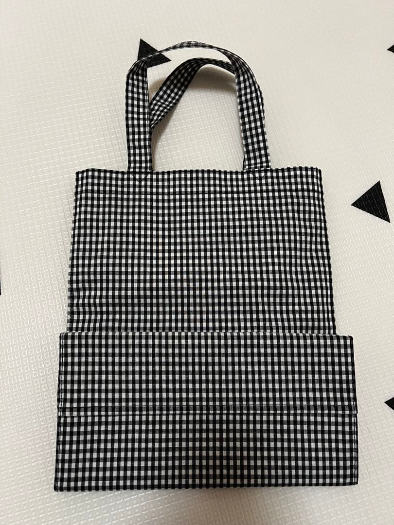 ファミリア ギンガムチェック トートバッグ 白黒 - メルカリ