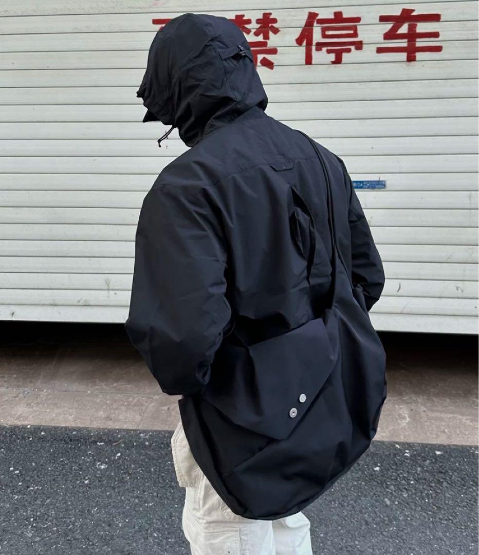 ARCcc 2way変形メッセンジャーバッグ - メルカリ