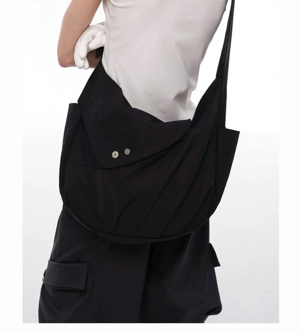 ARCcc 2way変形メッセンジャーバッグ - メルカリ