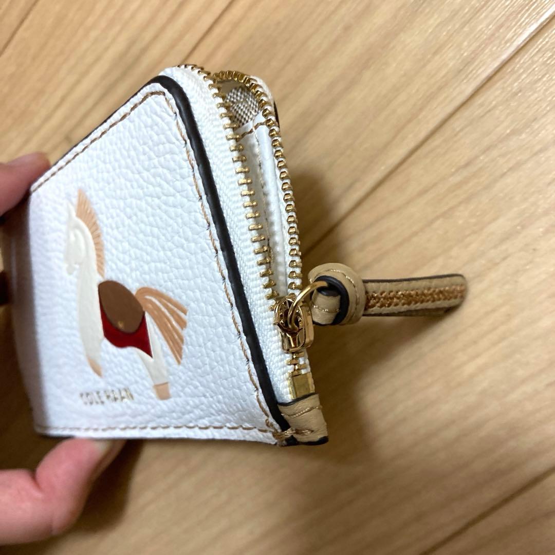 新品未使用 COLE HAAN カードケース 干支 馬 午年 白 コインケース