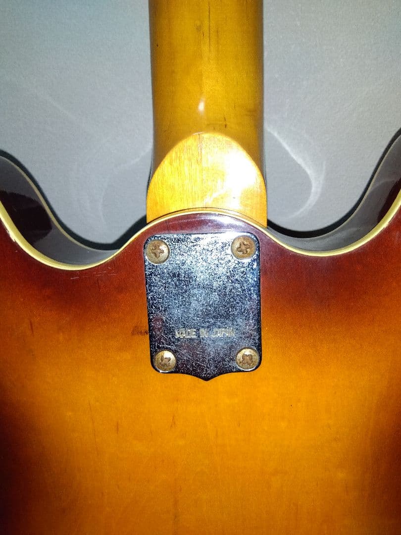 Mosrite エレキギター セミアコ サンバースト