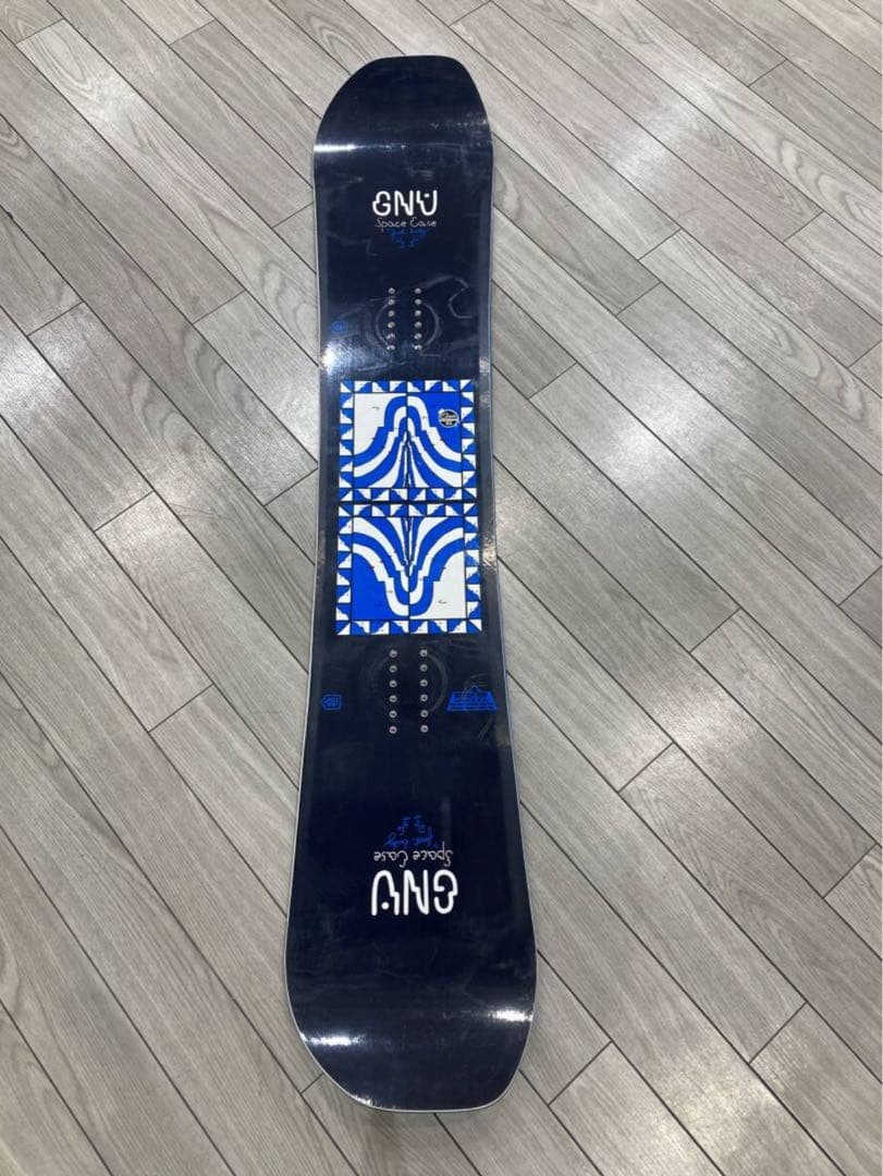スノーボード GNU Space Case 153 GNU Space Case Snowboard | GNU Snowboards 2018-2019