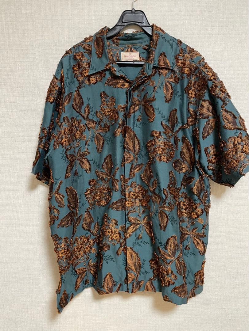 花柄刺繍 半袖シャツ 青色 レギュラーカラー 半袖シャツ – リーバイス®公式オンラインストア