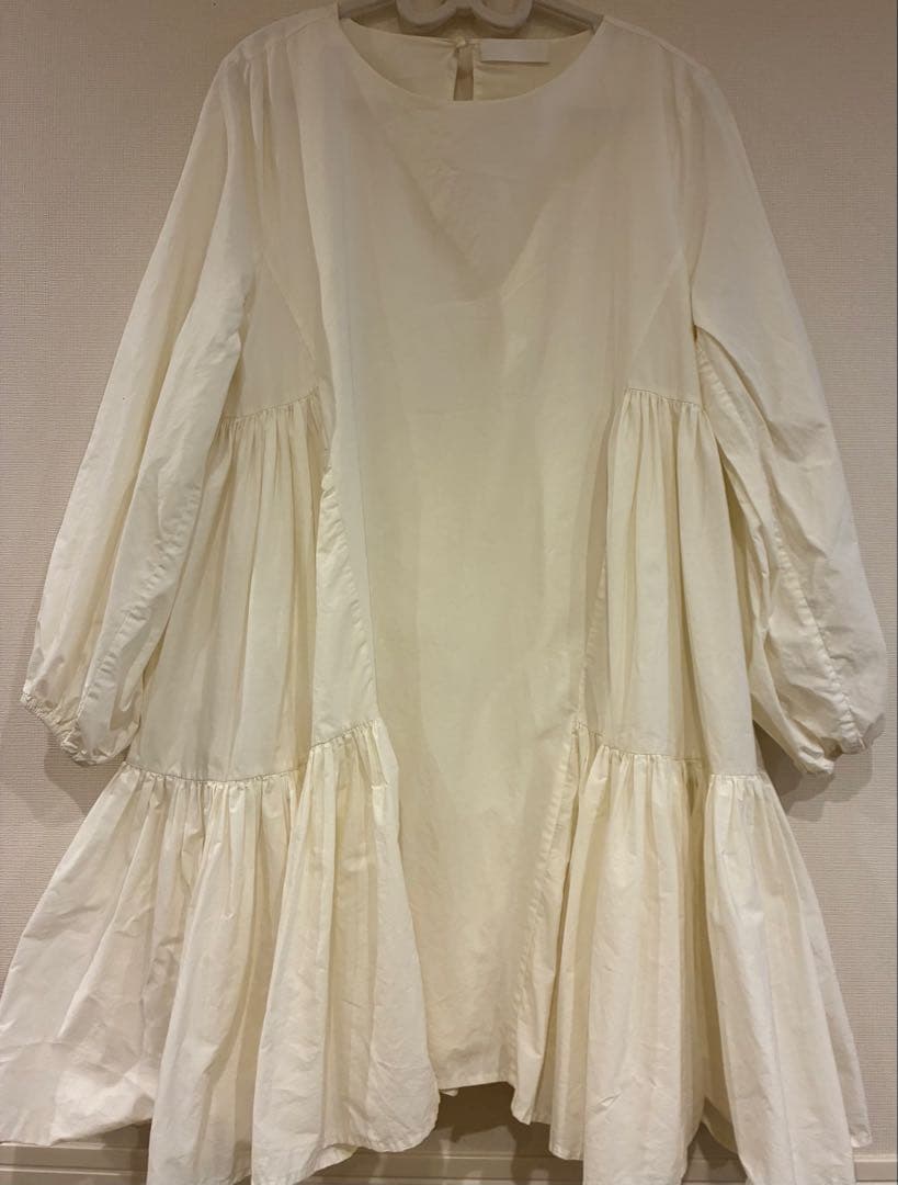 Merlette ティアードドレス　アイボリー　XS Merlette(マーレット)｜【日本限定】PARADIS レーストリムティアード
