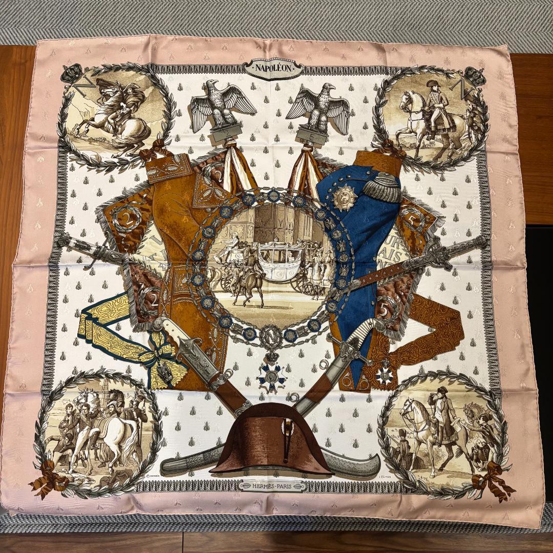 エルメス（HERMES）、スカーフ、ナポレオン（NAPOLEON）、新品 エルメス HERMES/スカーフ カレ90 ナポレオン NAPOLEON スカイグレー