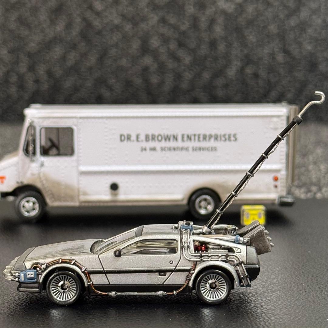 デロリアン & ドクのバンカスタム品 バックトゥザフューチャー 1/64