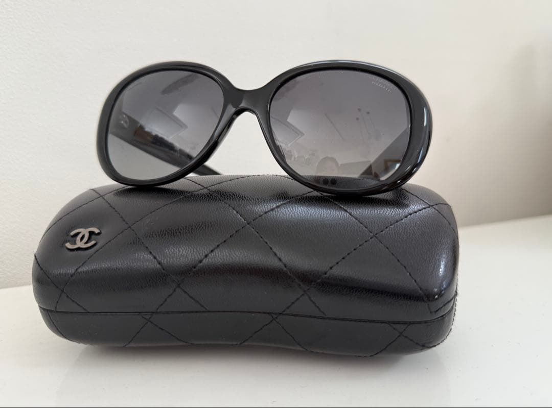 ★美品　CHANEL シャネル サングラス　偏光タイプ　 ブラック CHANEL（シャネル） ブランド サングラス グラデーションブラック