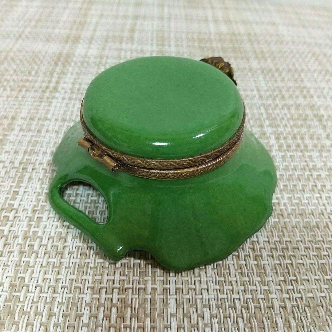 リモージュボックス 蓮の葉とカエル 蛙 小物入れ ミニチュア ピルケース