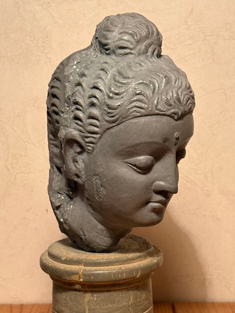 ガンダーラ仏頭 高評価商品 石仏 精巧レプリカ - メルカリ