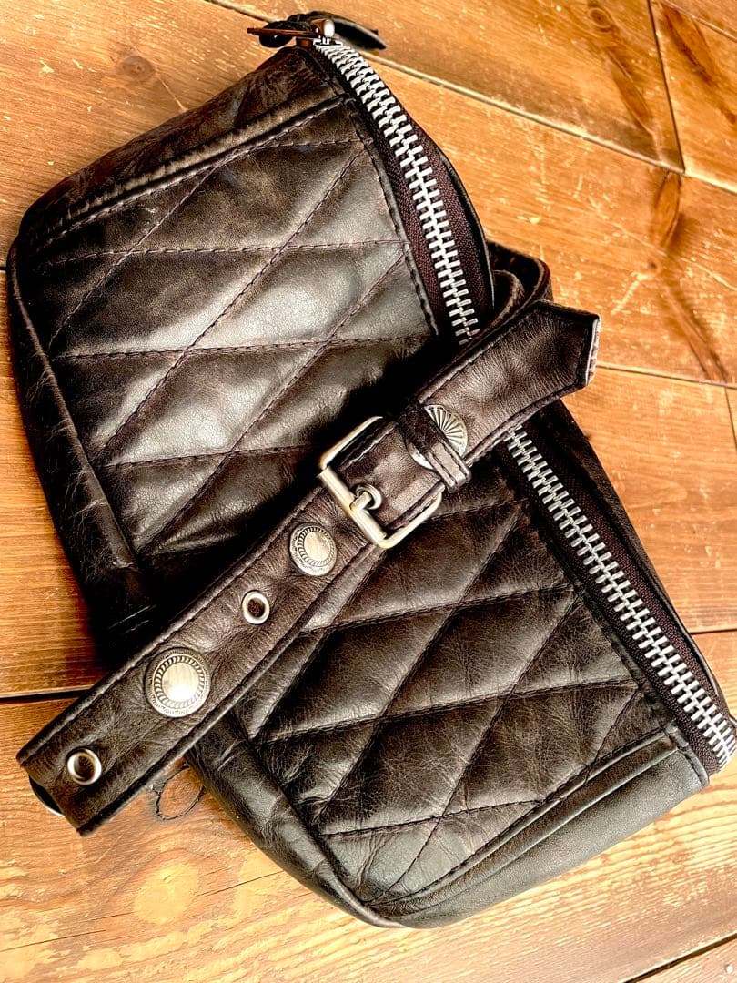 初期　Schott ブラックレザー ボディバッグ　カスタム Schott(ショット) ボディ バッグ レザー BAG 鞄 メンズ PADDED BODY 本