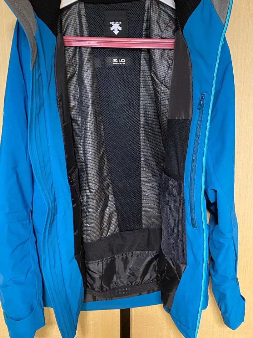 デサント【DESCENTE】《スイスレプリカ》スキーウェア L　上下セット