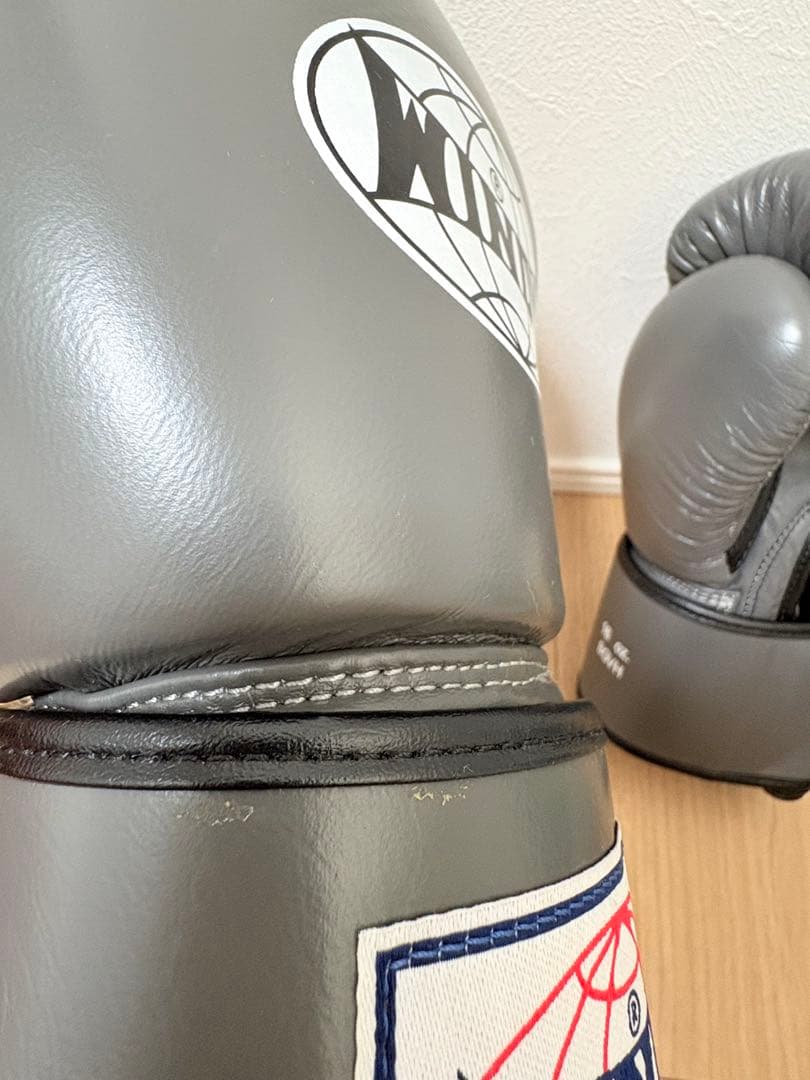 WINDY 16オンスグローブ ブラックWINDY ボクシンググローブ 黒16oz