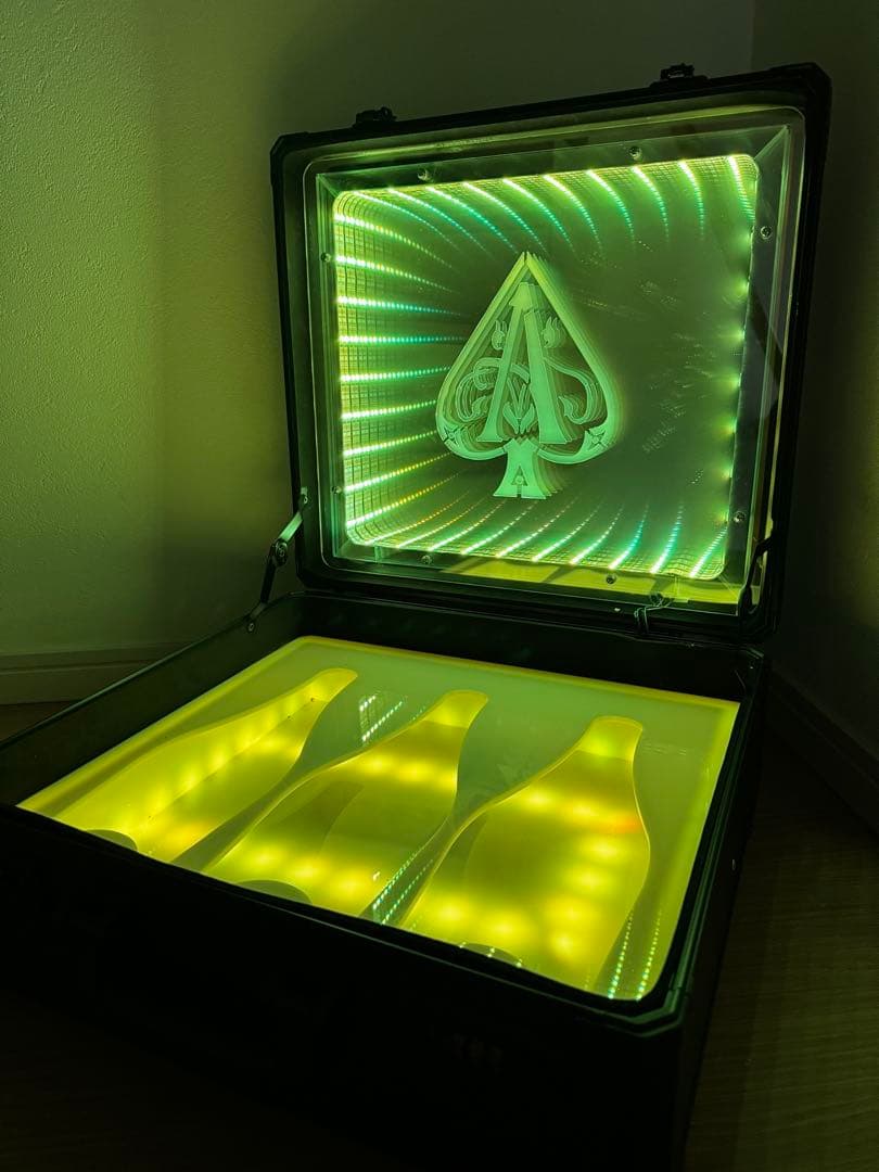 シャンパン ケース LED アルマンド アタッシュケース Amazon.co.jp: アルマンドアタッシュケース シャンパン LED 3本収納