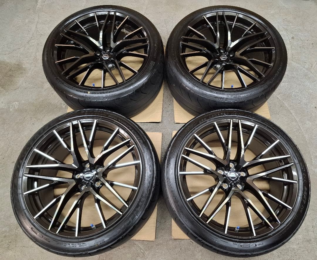 極上品】NISSAN GT-R R35 MY20 純正 ホイールタイヤ 2本 - メルカリ