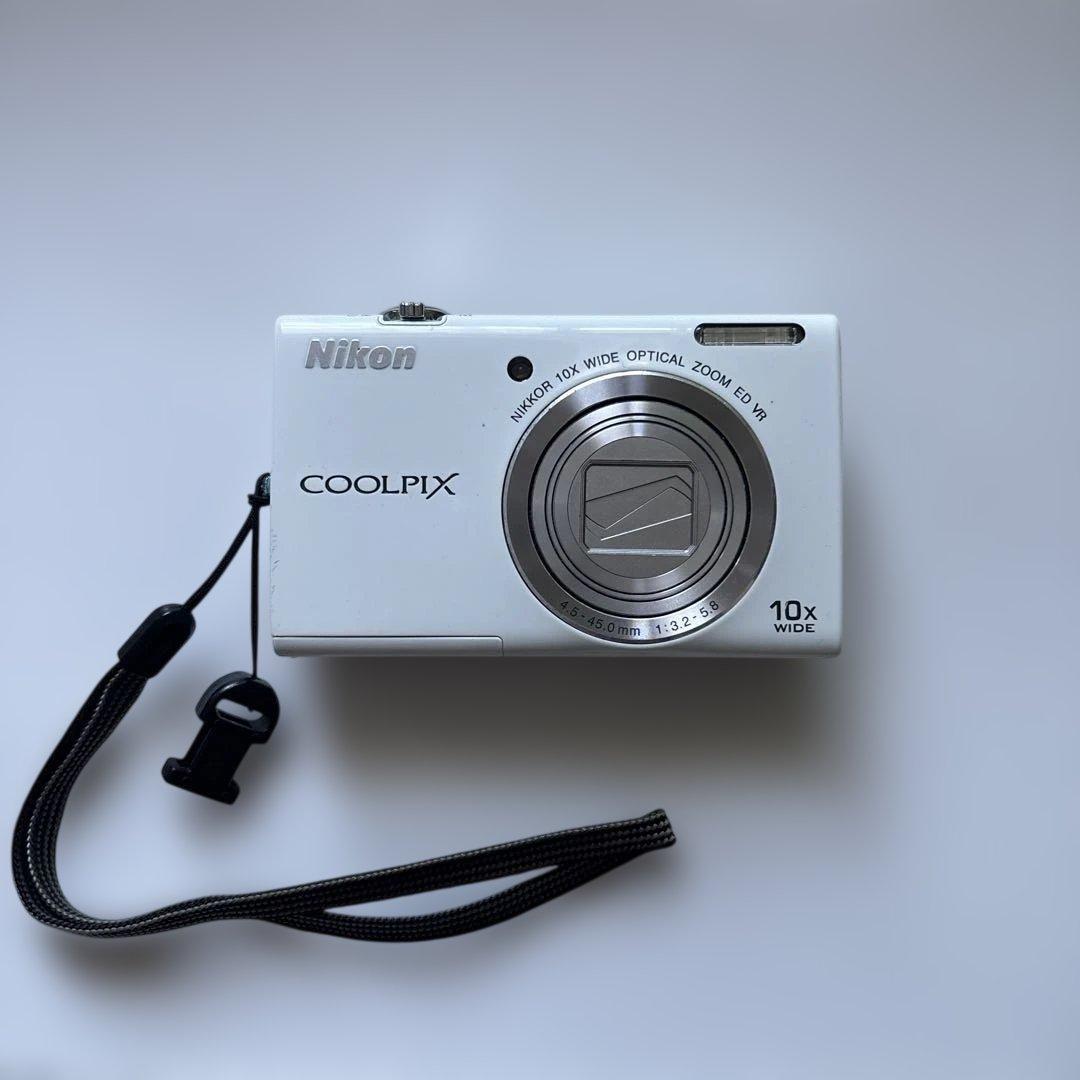 Nicon COOLPIXS6200 ホワイト Amazon | Nikon デジタルカメラ COOLPIX (クールピクス) S6200