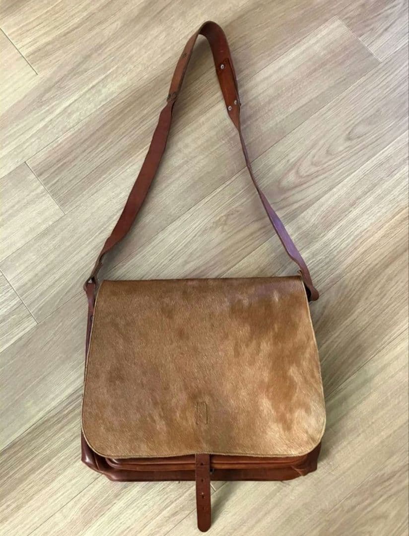 dries van noten ハラコ メッセンジャー バッグ レザーメッセンジャーバッグ – 秋冬メンズ｜ドリス・ヴァン・ノッテン