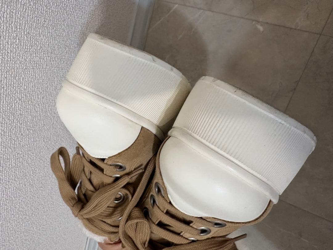 短時間着用美品】鈴木亜美さんプロデュースもこもこスニーカー - メルカリ