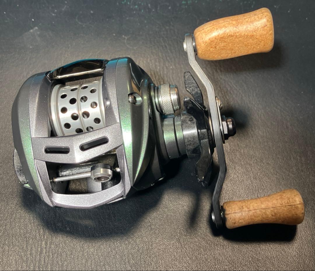 18 アルファス エアストリームカスタム 左ハンドル