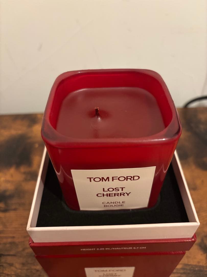 TOM FORD LOST CHERRY キャンドル TO5711DU000573_thumb.jpg