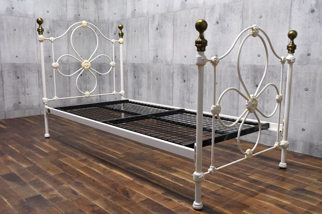 EGC81 ローラアシュレイ チェルトナム シングルベッドフレーム アイボリー EGC81 ローラアシュレイ チェルトナム シングルベッドフレーム