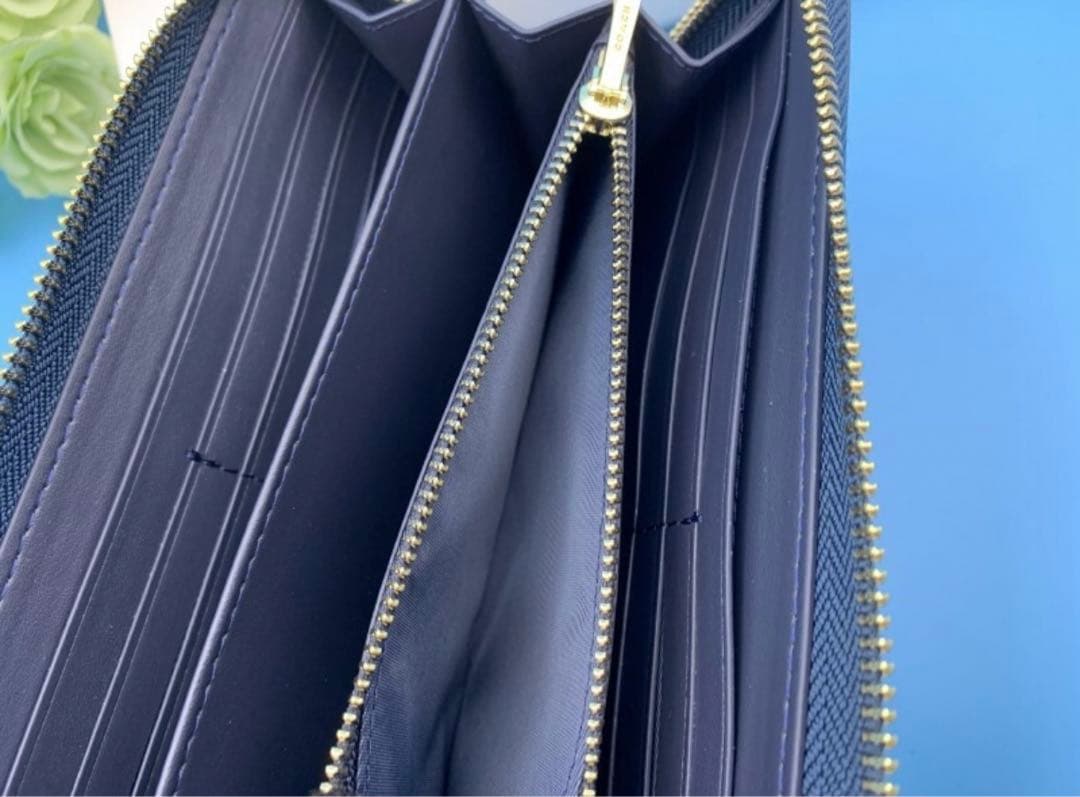 新品未使用コーチ長財布チェリーさくらんぼ柄ネイビーブルーレディース