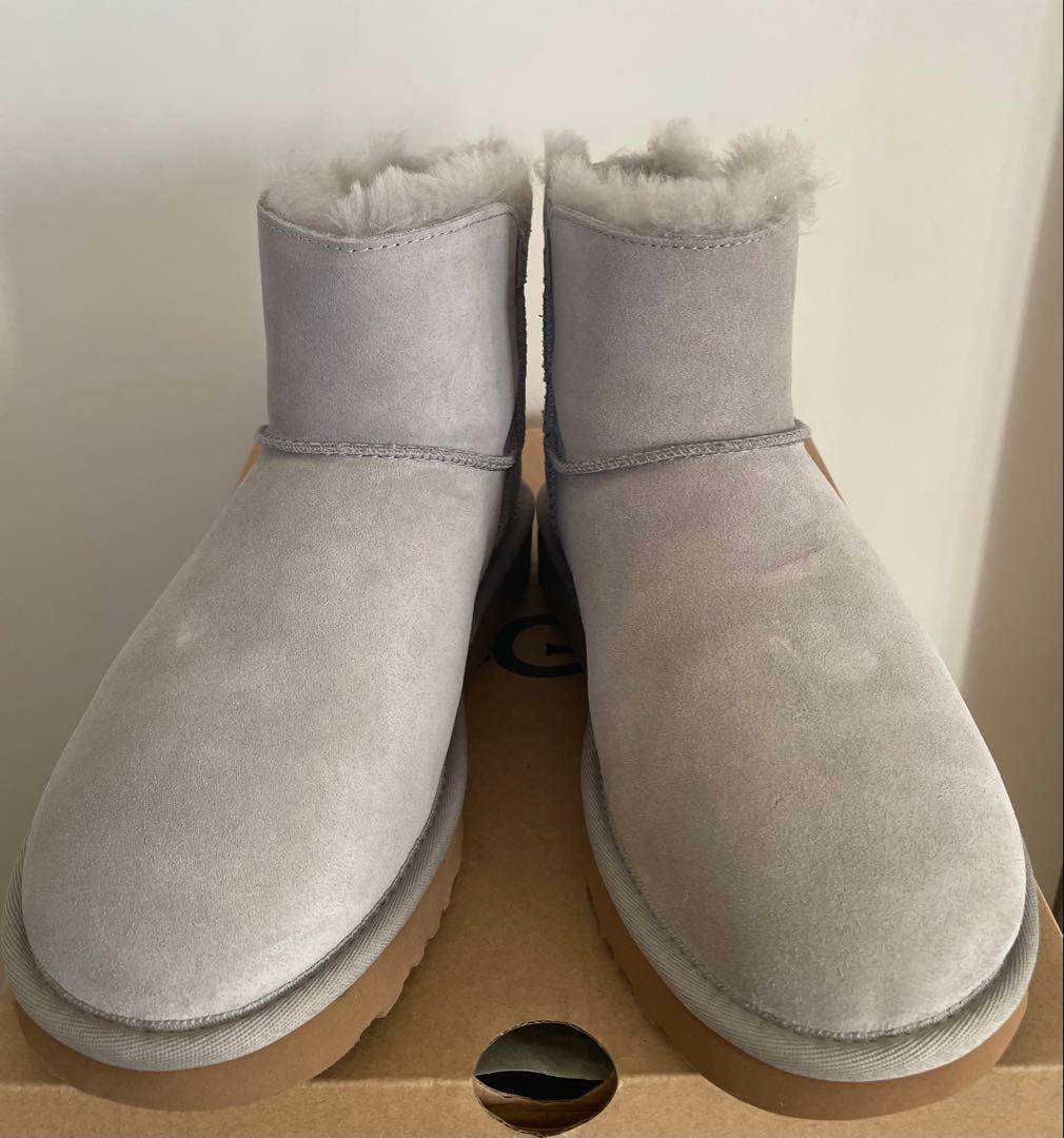 美品UGGムートンブーツ グレー7 スワロフスキーWOTERRESISTANT - メルカリ
