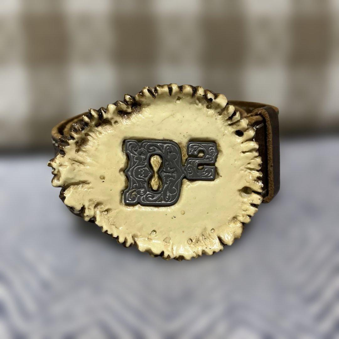 DSQUARED2 装飾バックル ベルト M 中古・古着通販】DSQUARED2 (ディースクエアード) ロゴバックルレザー