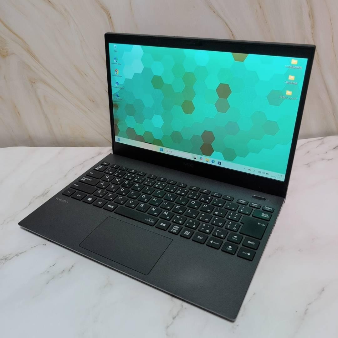 ☆起動OK！☆第10世代☆ Corei7 16GB 超軽量870g ☆起動OK！