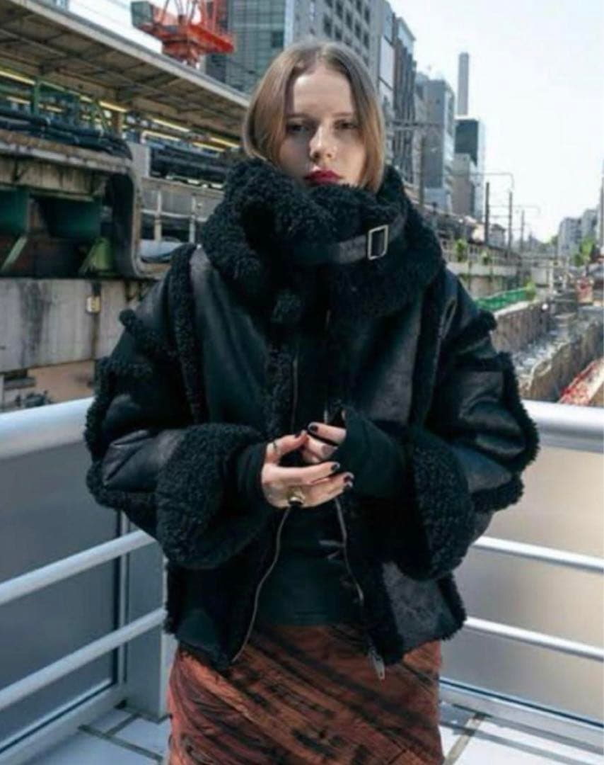 PERVERZE パーバーズ ムートンコート - メルカリ