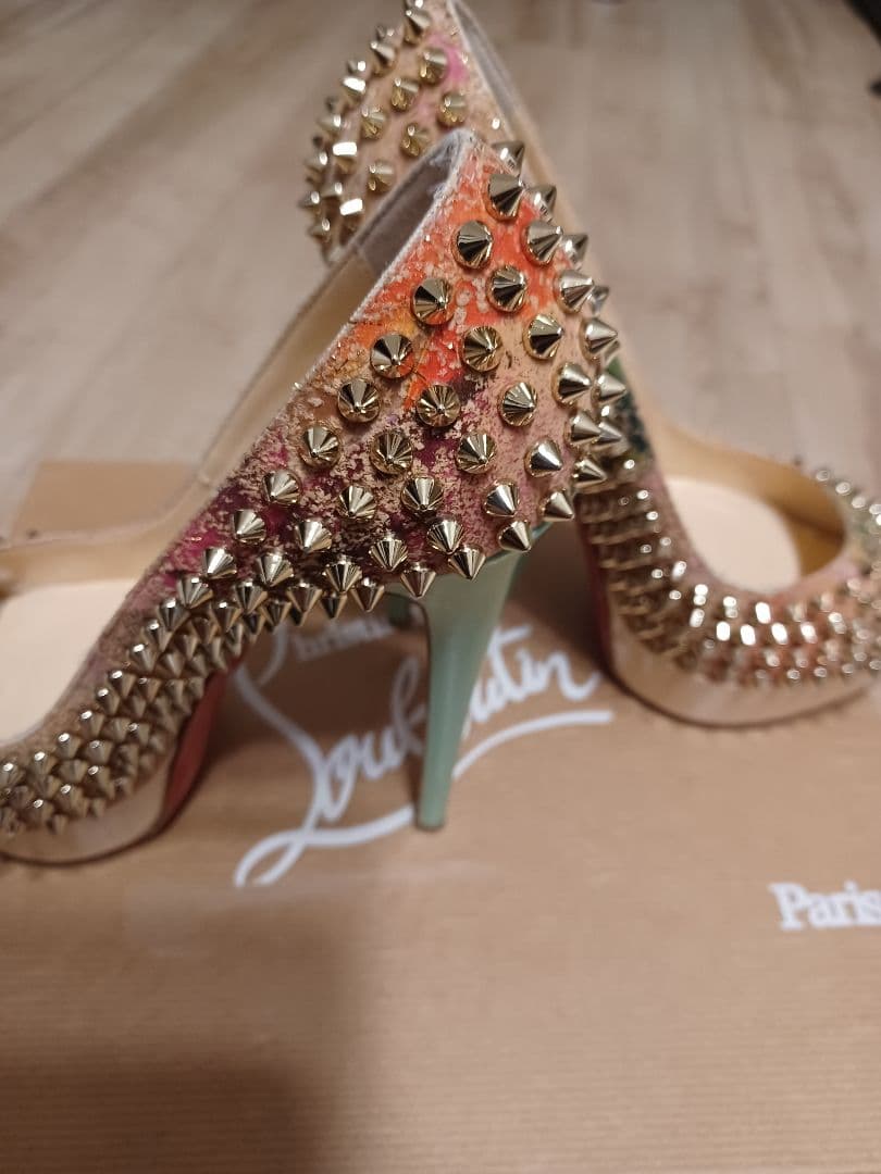 Christian Louboutin スタッズ付きハイヒール 37 - メルカリ