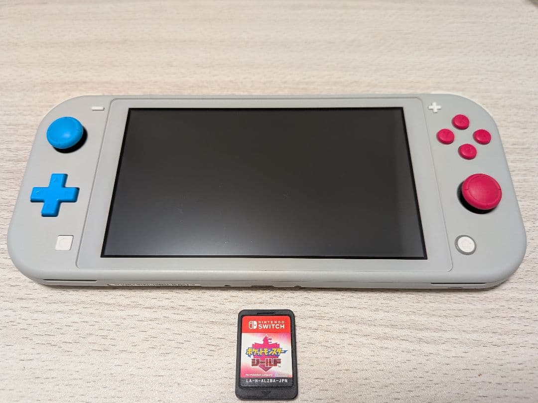 Nintendo Switch Liteポケモン　ポケットモンスターシールド付 ポケモン剣盾」仕様の「Nintendo Switch Lite ザシアン・ザマゼンタ