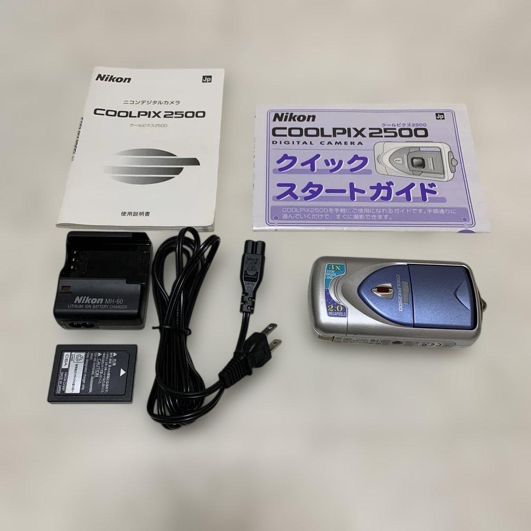 Nilon CooLPIX 2500 デジタルカメラ　クールピクス Nikon Câmera digital Coolpix 2500 de 2 MP com zoom óptico de 3x