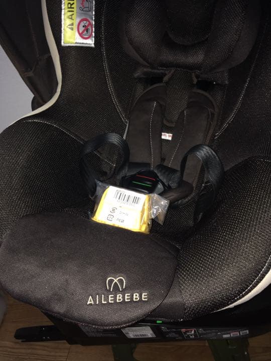 エールベベ3iプレミアム⭐️回転式チャイルドシートマロンブラウン
