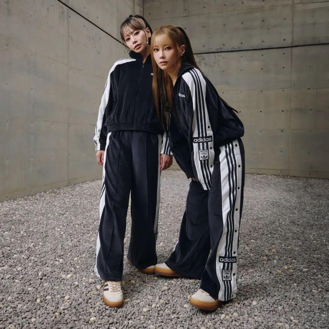 重盛さとみ adidas セットアップ Mサイズ - メルカリ