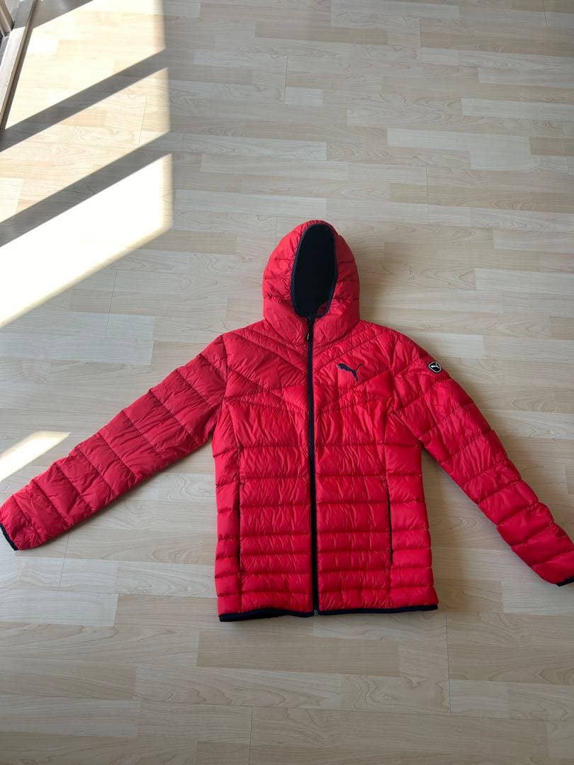 PUMA 赤 ダウンジャケット フード付き