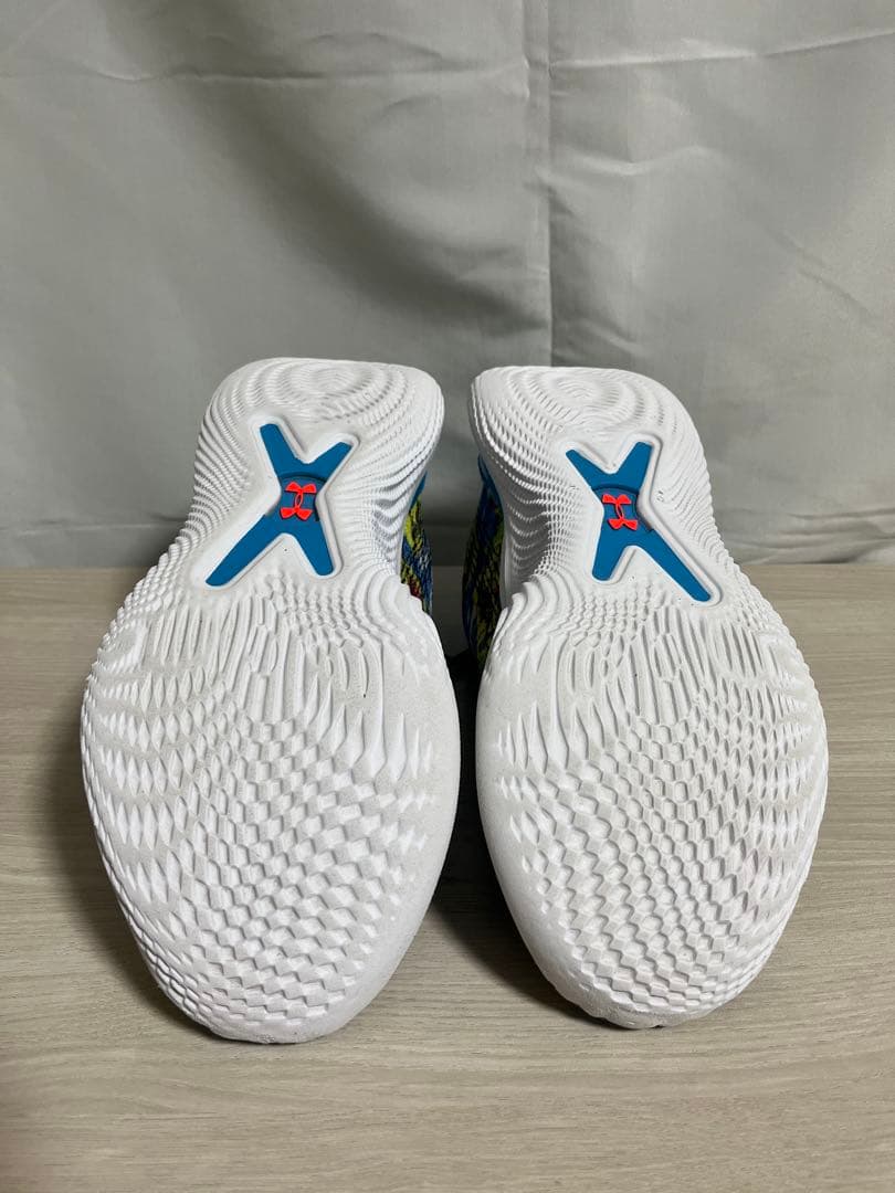 【けろきしん】アンダーアーマー カリー10 27.5cm