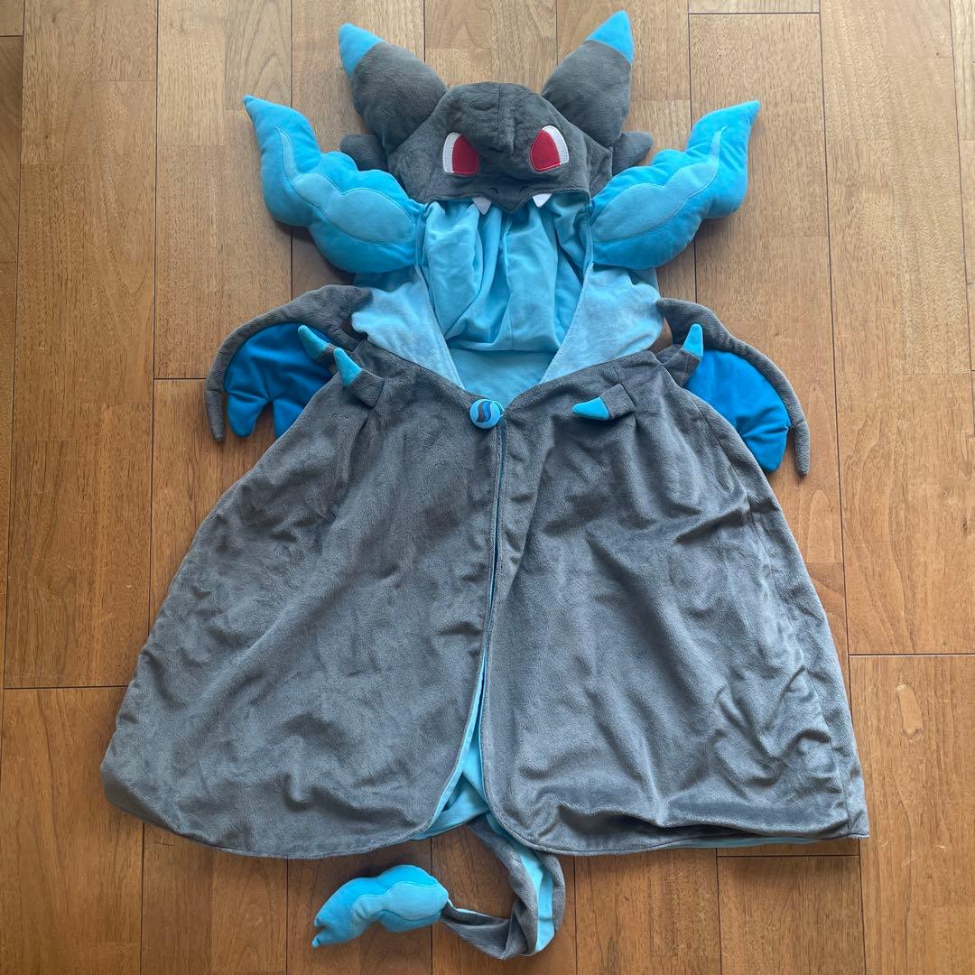 ほぼ未使用】ポケモンセンター フード付きポンチョ メガリザードンX