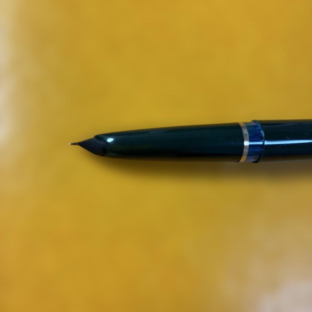 montblanc モンブランシルバーとグリーン No.32 キャップ式万年筆の